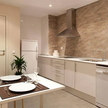 Nextdoor Cathedral Apartman
